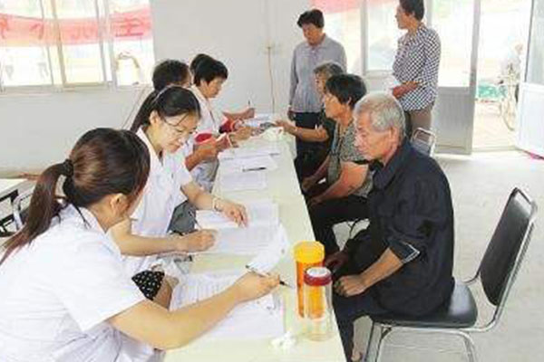村級衛(wèi)生室健康一體機(jī)管理居民慢性疾病